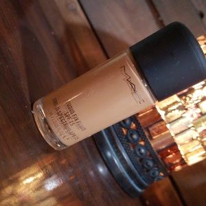 MAC Studio Fix Foundation
